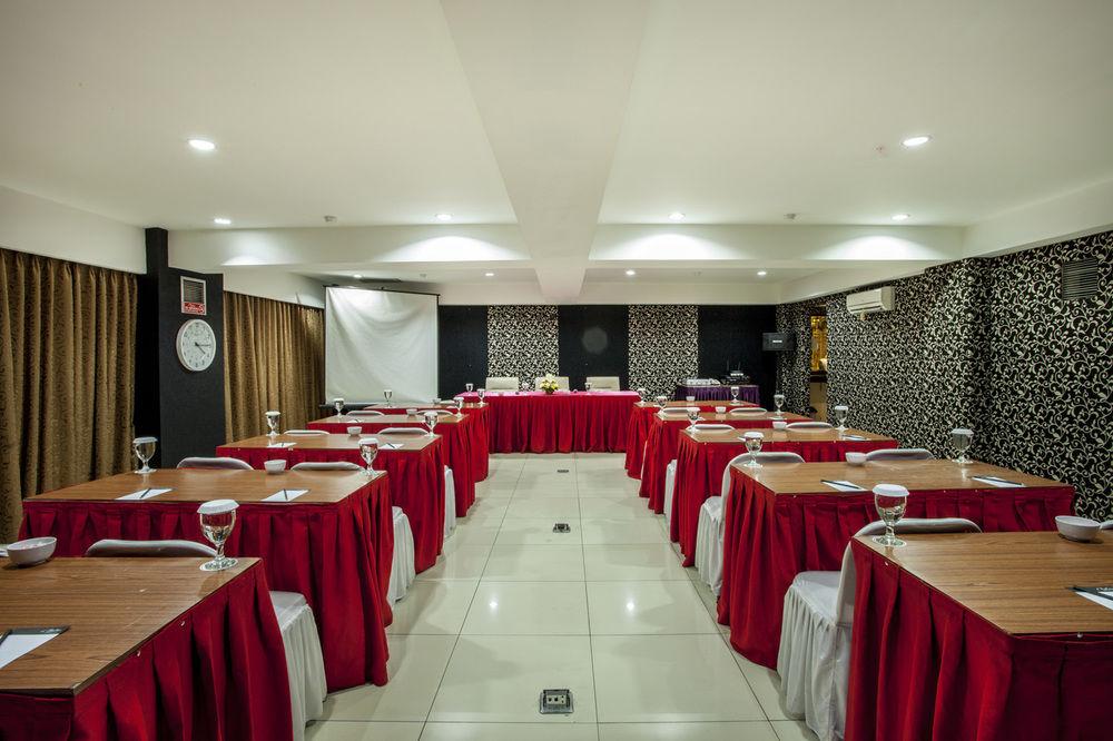 Collection O 991 D'Batoe Boutique Hotel Бандунг Экстерьер фото