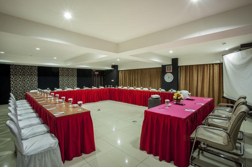 Collection O 991 D'Batoe Boutique Hotel Бандунг Экстерьер фото