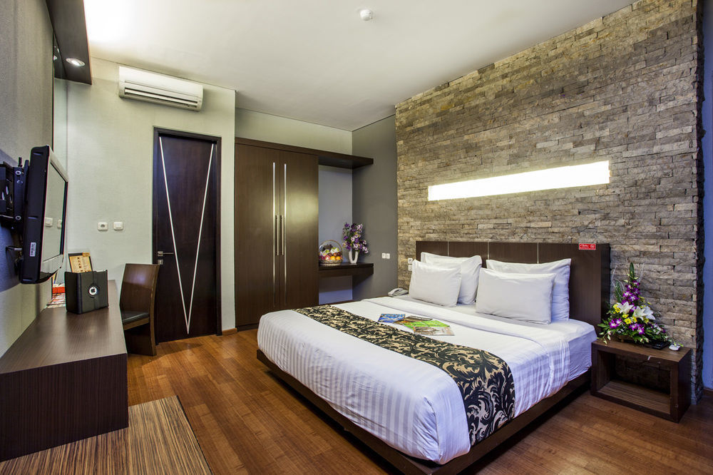 Collection O 991 D'Batoe Boutique Hotel Бандунг Экстерьер фото